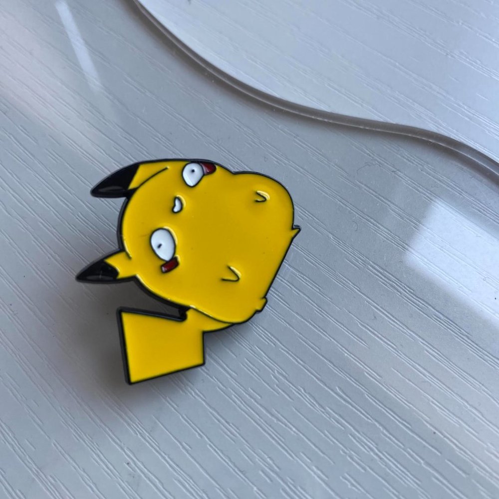 Pikachu Pokemon Pin - Picture 2 of 4